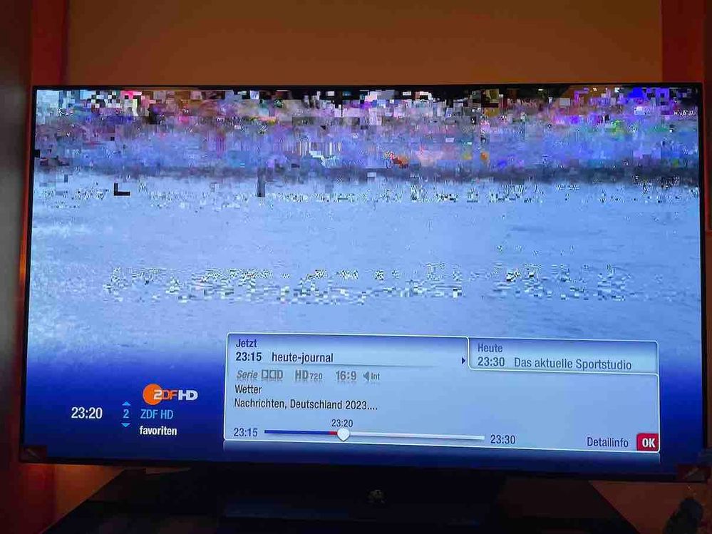 230211 2330 Uhr verpixeltes TV Bild ZDF HD